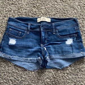 Hollister Jean Shorts • Size 7